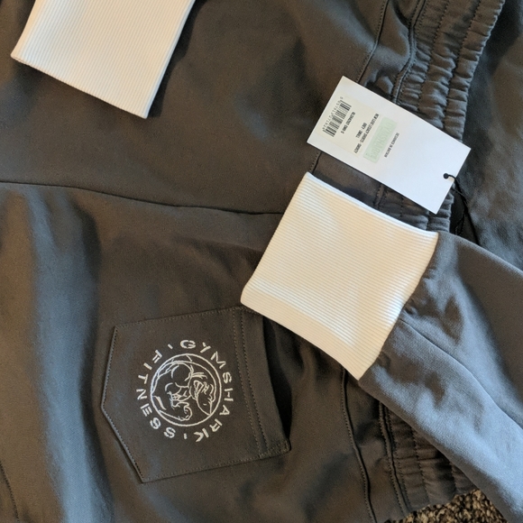 Legacy short & crop - Picture 3 of 4